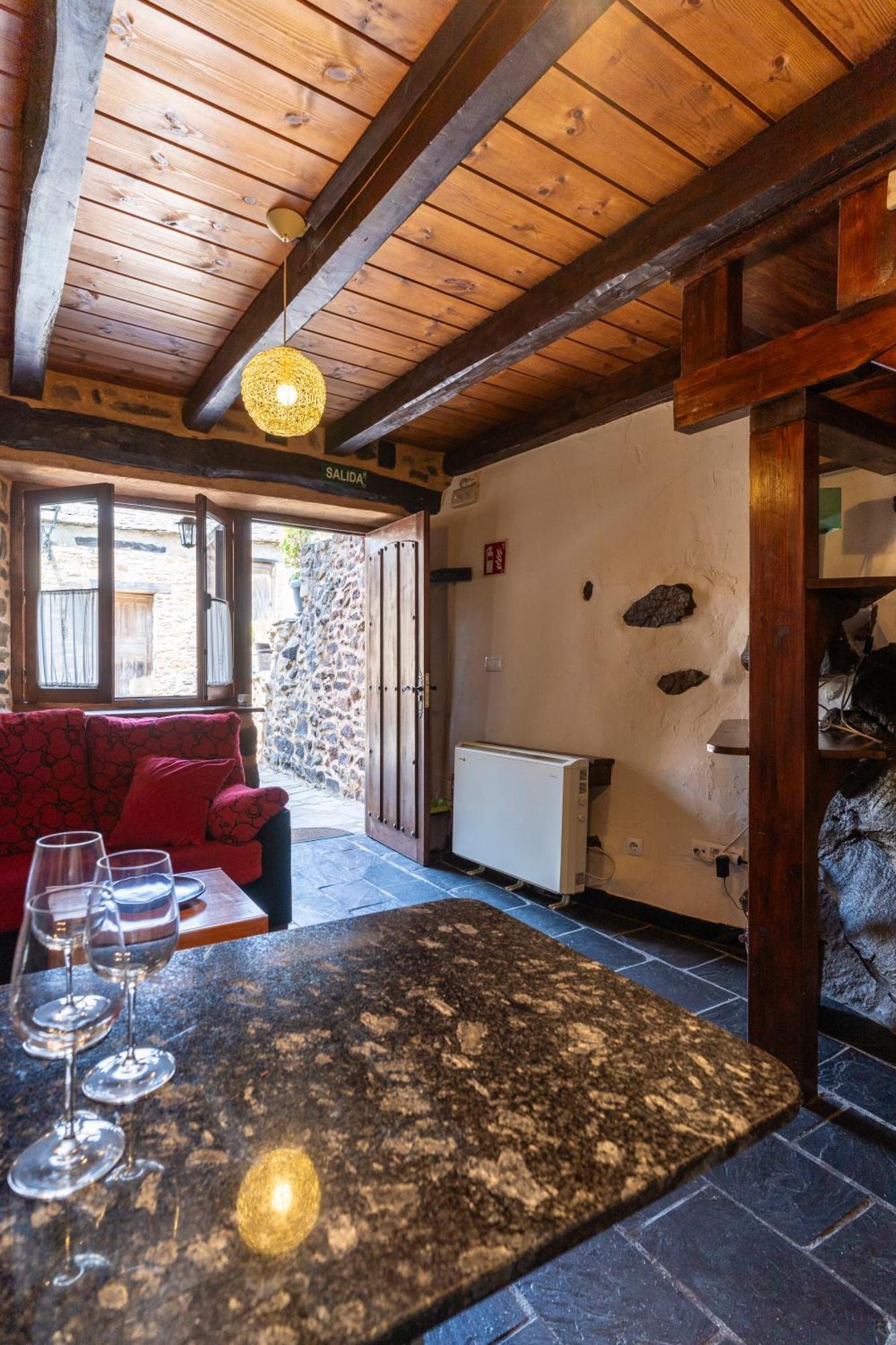 Casa De Turismo Rural Sardom3 Bembibre  Eksteriør bilde